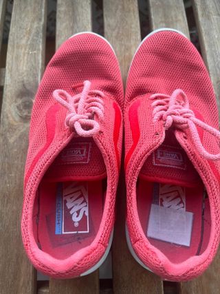 Zapatillas Vans fucsia - Mujer
Talla 37