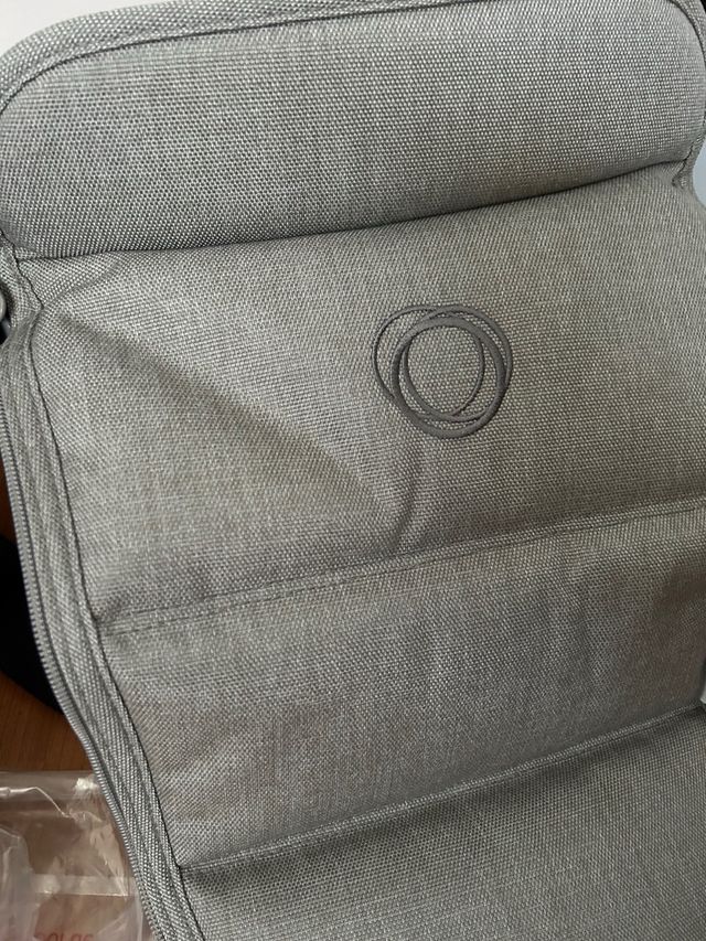 Capazo Bugaboo Bee5/6 Gris melange completo.
