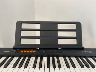 Casio Casiotone CT-S100: Teclado, cable y peana