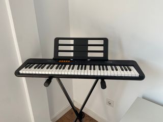 Casio Casiotone CT-S100: Teclado, cable y peana