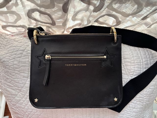 Bolso negro Tommy Hilfiger
