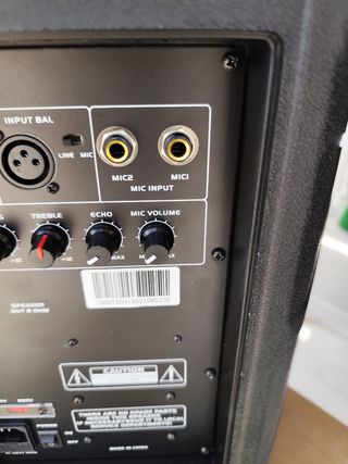 Altavoz Altavox 12" 300W Muy completo Entradas 3 a