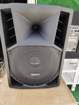 Altavoz Altavox 12" 300W Muy completo Entradas 3 a