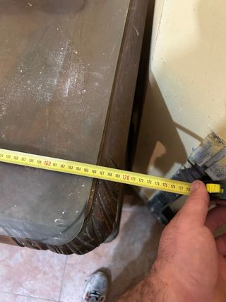 Aparadores  antiguo de madera y mesa