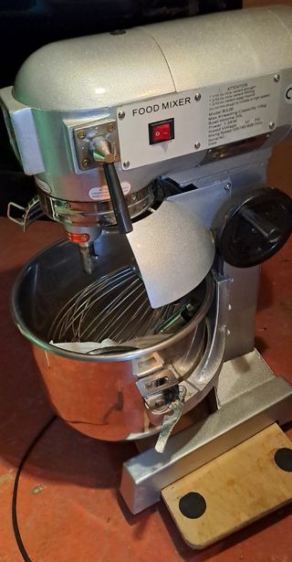 Amasadora planetaria industrial 30 litros