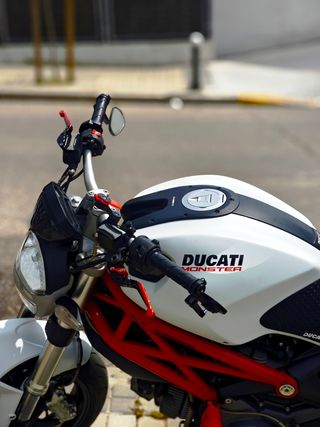 Ducati Monster 796/696