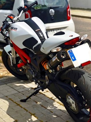 Ducati Monster 796/696