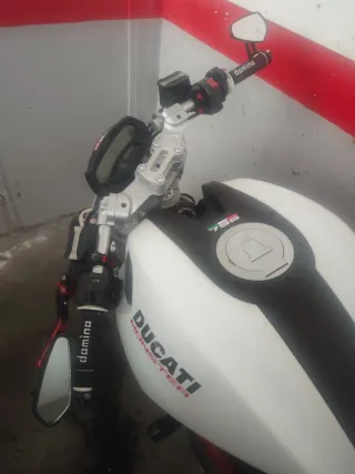 Ducati Monster 796/696