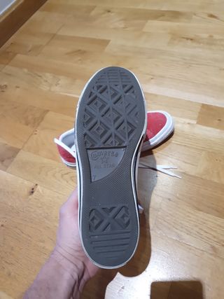 Converse rojas de ante