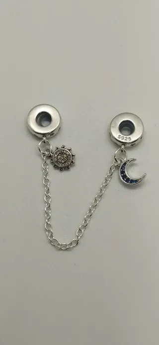 Charm de plata