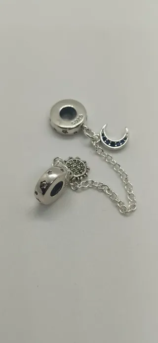 Charm de plata