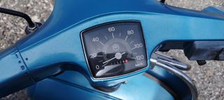 Vespa 125 Primavera Azul