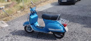 Vespa 125 Primavera Azul