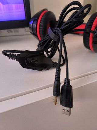 PS4 1TB - Negra + mando + 2 juegos + auriculares