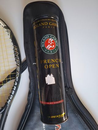 Raqueta Tenis Wilson Hyper Prostaff y pelotas
