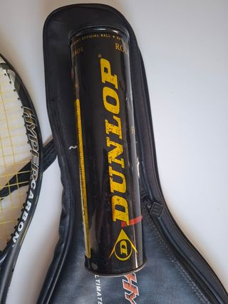 Raqueta Tenis Wilson Hyper Prostaff y pelotas