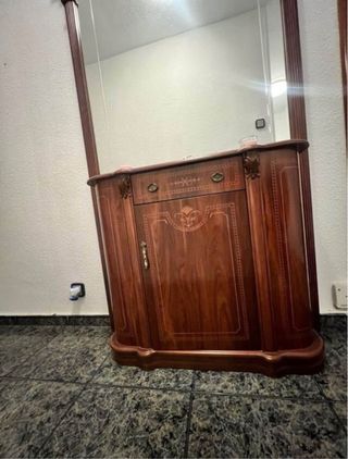 Mueble recibidor madera marrón