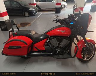 Victory Cross Country roja