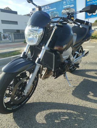 Suzuki GSR 600 