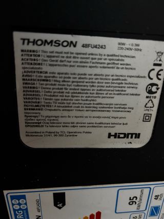 TV LED Thomson 48" - averiada