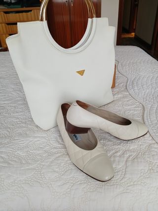 Bolso y zapatos beige  marrón azul