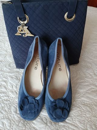 Bolso y zapatos beige  marrón azul