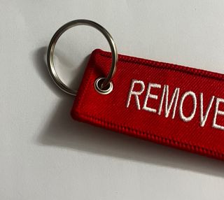 Portachiavi aereo - Remove Before Flight