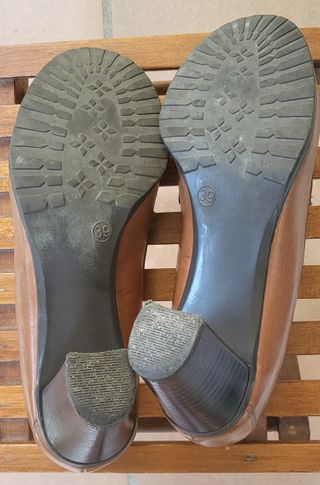 Zapatos tacón piel marrón