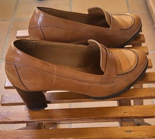 Zapatos tacón piel marrón