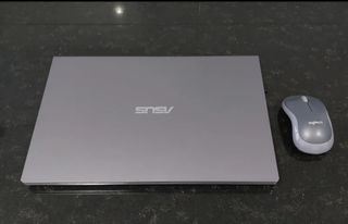 Portátil Asus 14" Ryzen 7 8GB