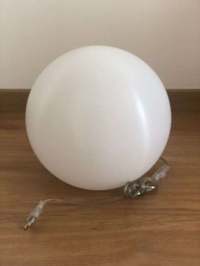 Lampara de suelo blanca