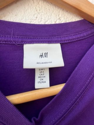 Camiseta HM morada - Talla S