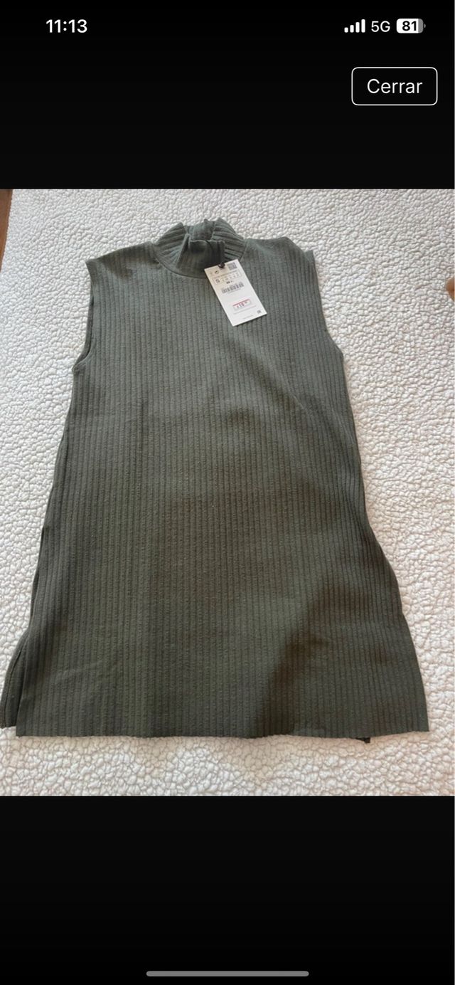 Top Zara sin mangas verde oliva
