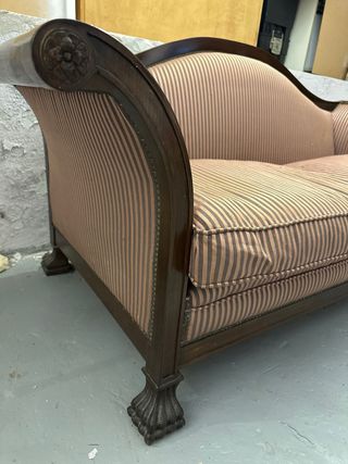 Sofá antiguo de madera para retapizar