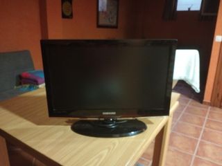 TV Samsung 22`` negra
