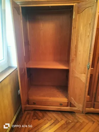 Armario madera castaño 5 puertas  dobles y 3 cajo