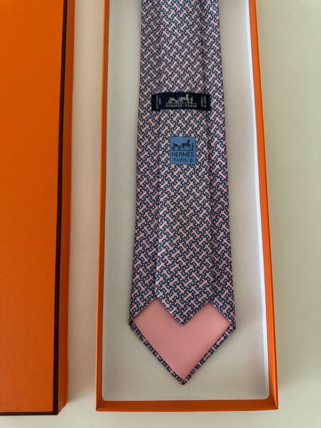 Corbata Hermès