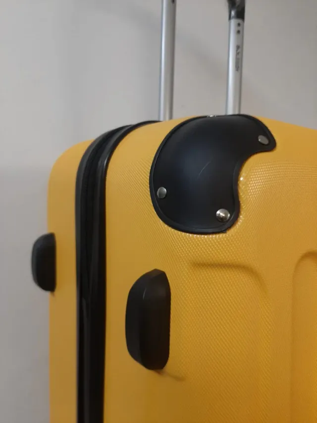 Maleta grande amarilla