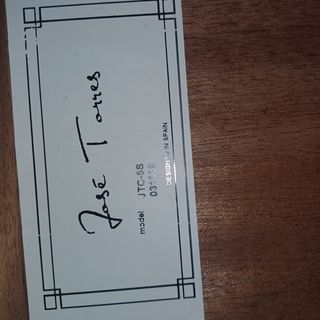 2 Guitarras clásicas+2 fundas+soporte para 3 +pie