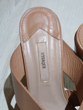 Sandalias UTERQÜE tacón negro, talla 41