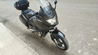 HONDA Deauville 700cc