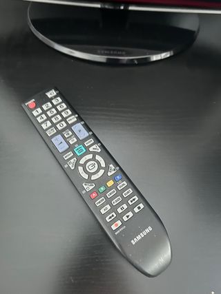 TV Samsung 22" negra