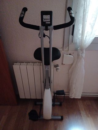 Bicicleta estática plegable