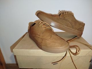 EMMSHU - Zapatos ante marrón