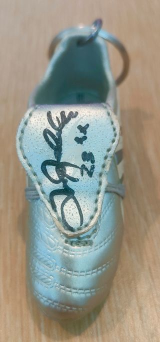 BOTA DE FUTBOL DE BECKHAM FIRMADA POR EL 