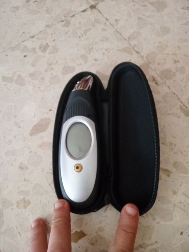 Medidor presión neumáticos Ring Automotive