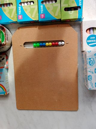 Pizarra infantil + tizas de colores