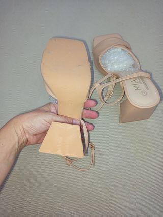 Tacones beige MIA Shoes - verano