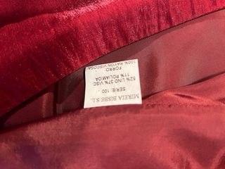 Vestido rojo Mirea Bisbe fiesta de color granate ,