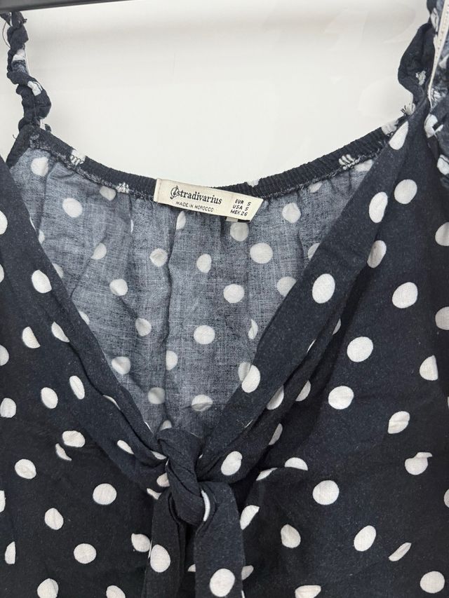 Top Stradivarius lunares negro - Talla XS